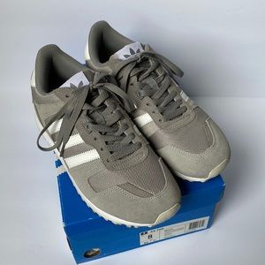 Adidas Originals ZX 700 in a Mens 8.0